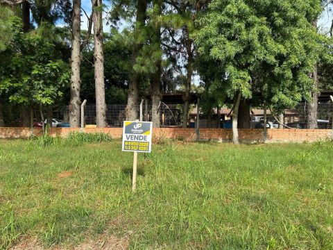 Terreno de 252 m² à venda no Loteamento Reserva Assumpção, Las Acácias, Pelotas. Localizaç