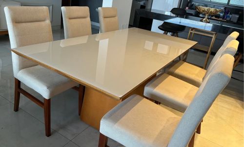 Mesa de Jantar + 6 cadeiras 