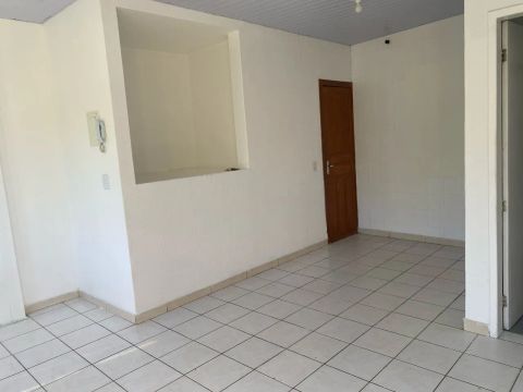 Sala com banheiro