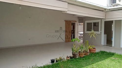 Oportunidade - Casa Sobrado - Jardim Santa Maria - Jacareí - 3 Dormitórios - 325m²