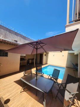 Conjunto 4 Cadeiras + Mesa + Ombrelone 