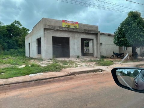 Terreno com casa parcialmente construída , aceito proposta ou parcelo
