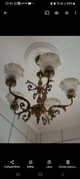 Lustre de bronze c/ 5 braços + 2 arandelas de bronze.