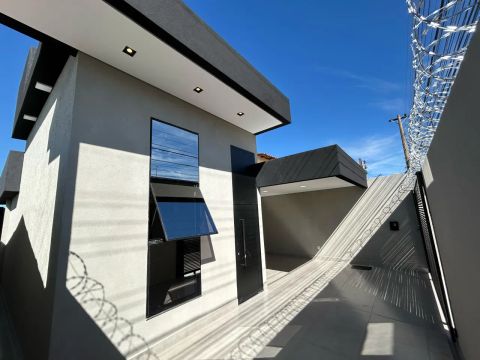 QNP 10 - CASA DE ALTO PADRÃO