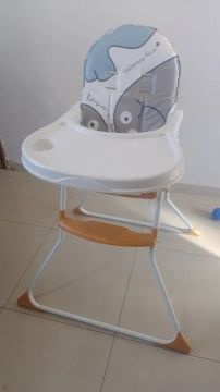 Cadeira alimentação em ótimo estado 