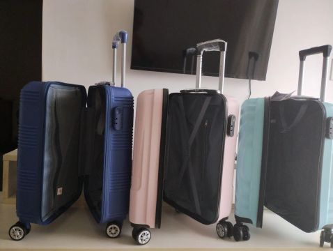 Malas de viagem  marca Santino - de bordo ,  Azul, Rosa e VD Claro