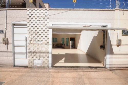 CASA ALTO PADRÃO GYN 2