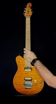 Guitarra Sterling - Music Man Axis 40