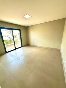 Lindo Sobrado no Condominio Florais Italia