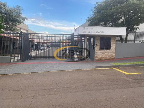 Casa em condomínio para venda e locação, 03 quartos (01 suíte), Lavabo, 02 vagas, 85 m² út