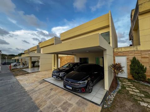 Vendo Casa no Condomínio Aveiros(Oportunidade)
