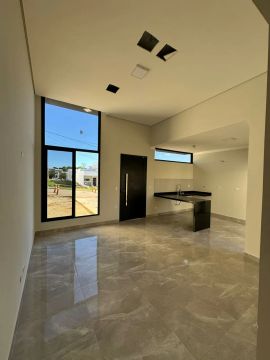 Casa térrea nova em cond./ 2 Dorm./ Suíte/ Quintal/ Ac. Av. Ipanema/ Só R$ 4.000