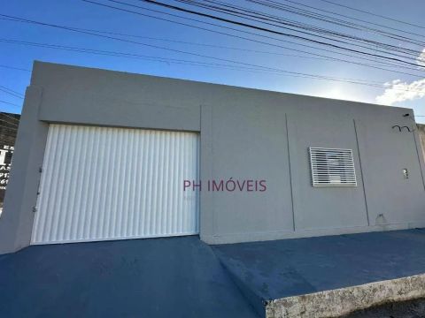 Galpão Disponível localizado no Bairro de Benedito Bentes - 184m²