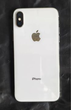iPhone X branco em ótimo estado!