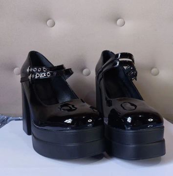 Salto Alto preto Plataforma 