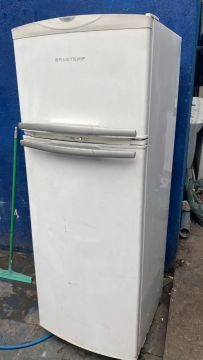 Geladeira Brastemp Frost Free 350 Litros 127 Volts Conservada Garantia