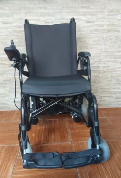Cadeira de Rodas Elétrica nova!