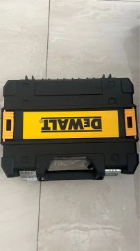 Dewalt Dcf899 20v Parafusadeira Impacto + 2bat 5ah + 1Carreg + 2kits e maleta