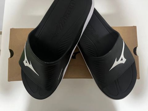 Chinelo Mizuno Preto original na caixa original