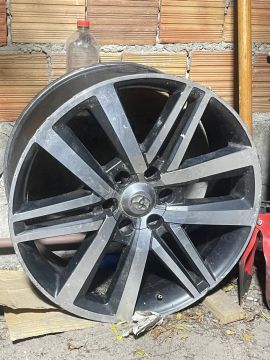RODAS HILUX ARO 22 