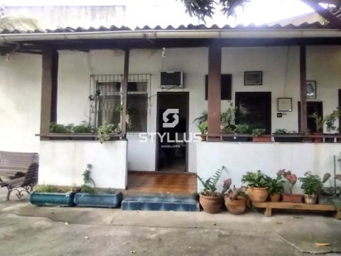 Ampla Casa- Quintal - 3 quartos em Maria da Graça - Rio de Janeiro - RJ