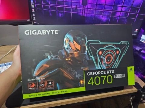 RTX 4070 SUPER GAMING OC NVIDIA GIGABYTE - 3 FANS