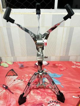 Estante de caixa Odery equalizer nova 
