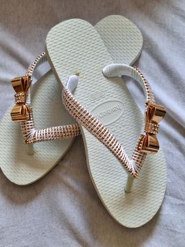 Havaianas Chinelo Feminino Bege com Strass