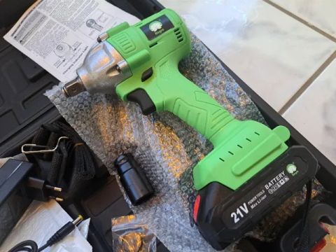 Chave de impacto parafusadeira 1/2 21V Brushless sem escova 2 baterias maleta