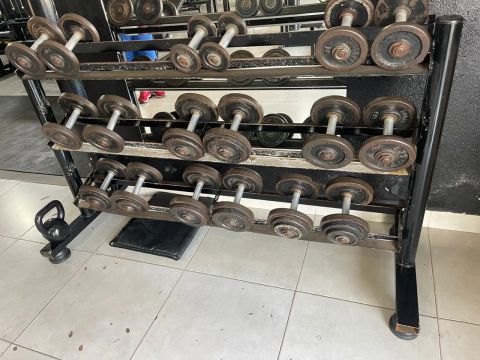 Suporte mais dumpbells 