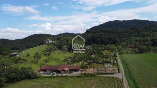 Chácara com Área Total de 29.305m² em Guaramirim, SC