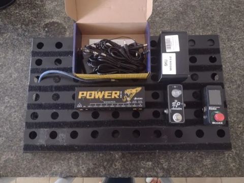 Vendo pedais de guitarra e pedalboard (preço na  descrição)