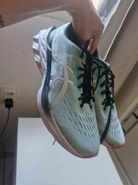 Tênis Novablast 2 Asics-Tamanho 42