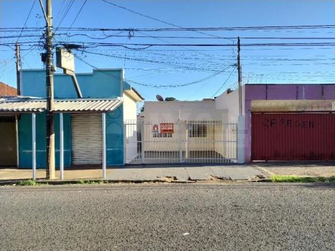 Casa para locação no bairro Martins