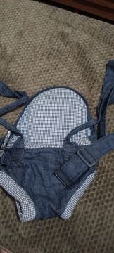 Bolsa de bebê em jeans e xadrez