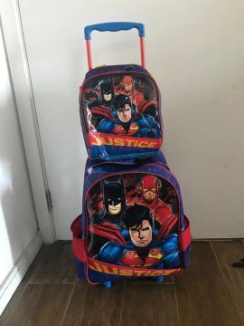Mochila Escolar com Rodinhas e Lancheira 