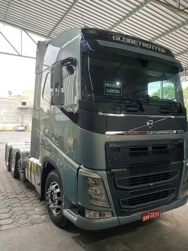 Caminhão Volvo FH 500 8x2 2018