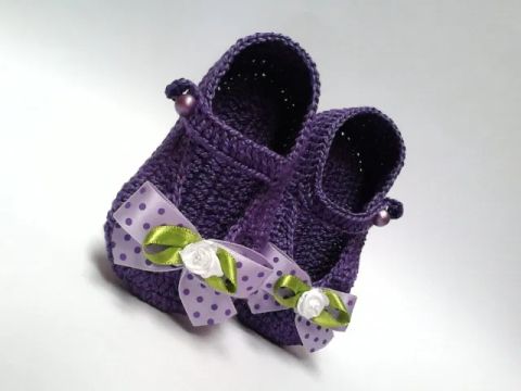 Sapatinho de croche feminino