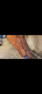 TELHAS DE BARRO NO PRECINHO. 