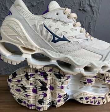 Tênis Mizuno flor de lótus 