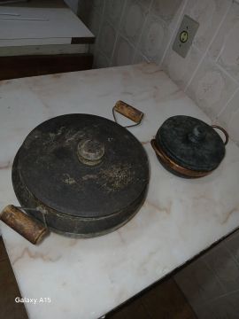 2 panelas pedra 