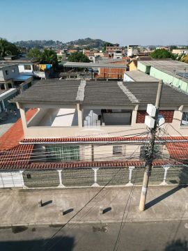 Casa à venda no bairro Heliópolis - Belford Roxo/RJ