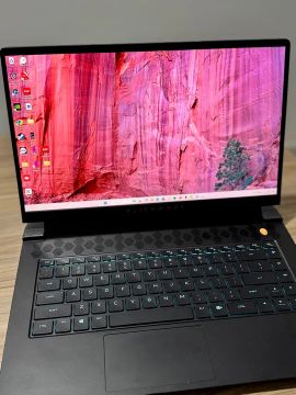 Notebook Gamer Alienware - Potente e Impecável RTX3080 i7 2tb 32mb 360hz