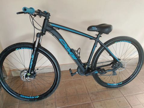 Oggi semi-nova Montain bike