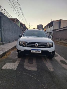 Duster 2.0 techroadii bem conservada.