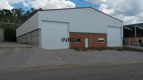 PAVILHÃO COM 640M² E DOCA P/ CARREGAMENTO