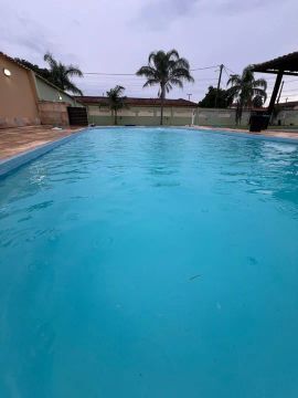 Casa com Piscina e 3 Quartos sendo 2 Suítes na Praia do Barbudo em Araruama