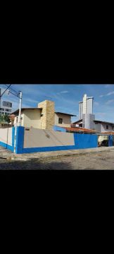 CASA DUPLEX 03 suítes Ponta Negra com piscina ótima localização