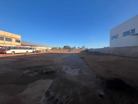 Lote 5.000m² com Galpão de 600m² - CENTRO