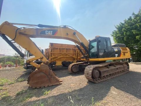 ESCAVADEIRA CATERPILLAR 336D
